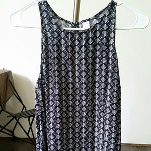 Medium Old Navy black and white tank top